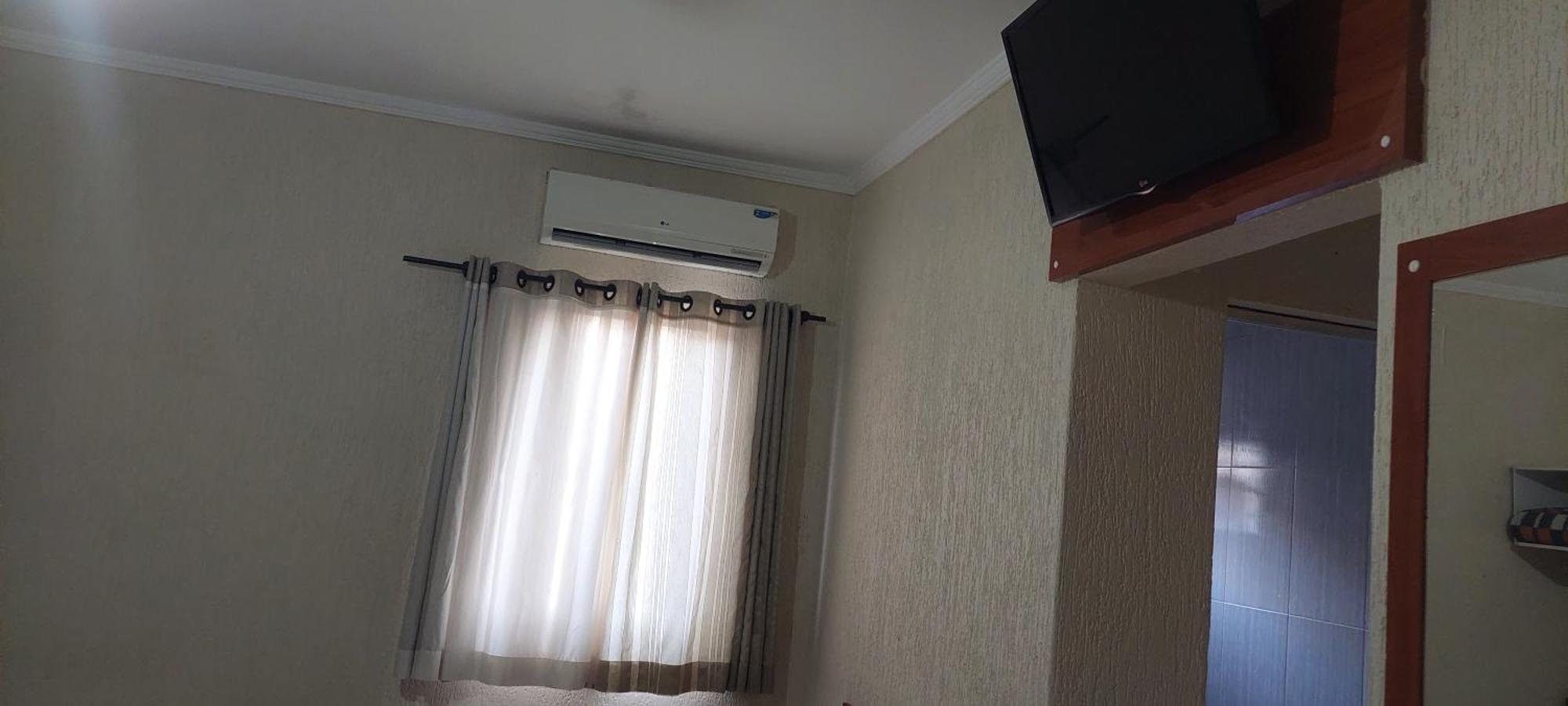 Hotel Tenda 2 กัวรูยุส ภายนอก รูปภาพ