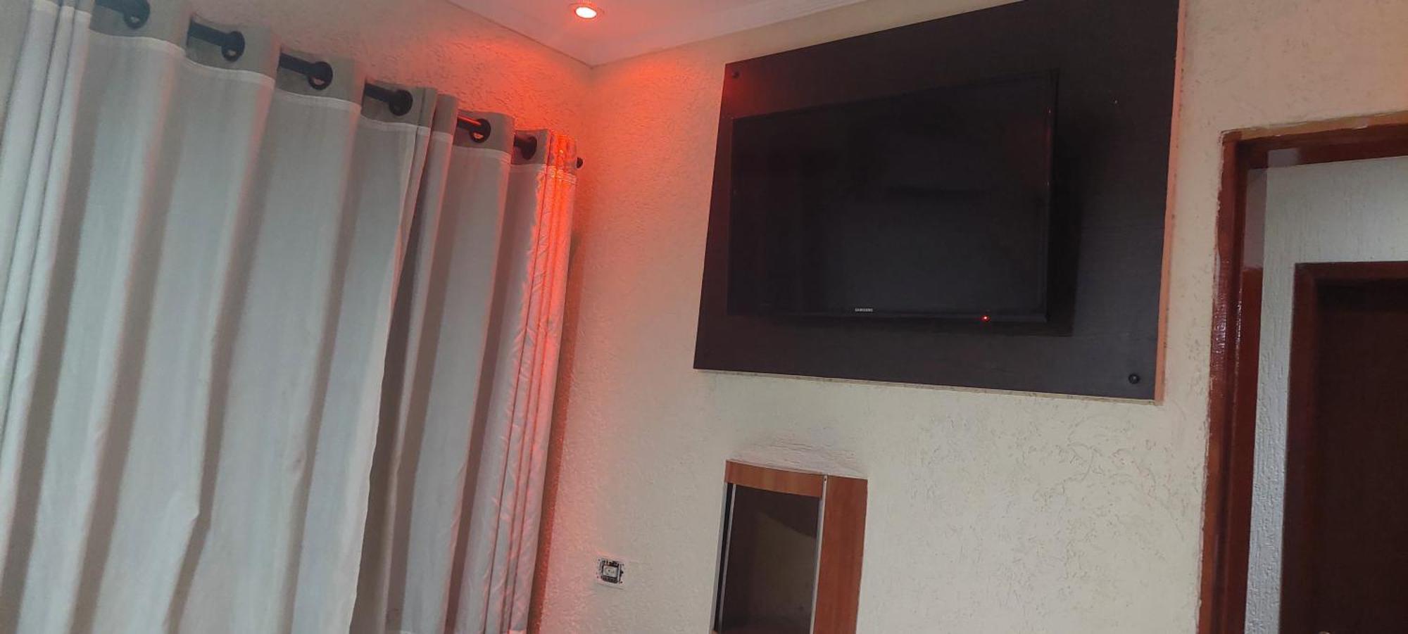 Hotel Tenda 2 กัวรูยุส ภายนอก รูปภาพ